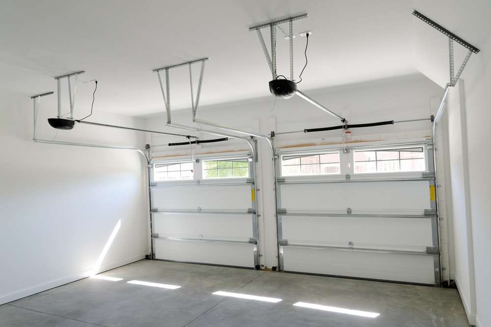Things to keep in mind when choosing Sectional Garage Door manufacturers