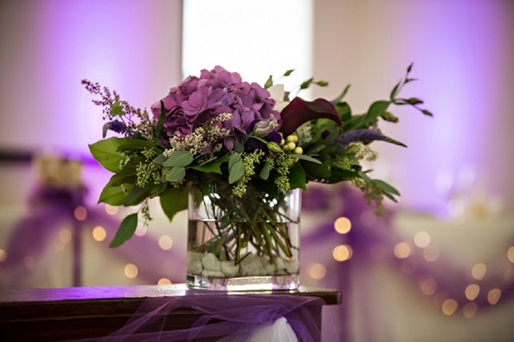 How to Choose the Right Wedding Centrepieces?