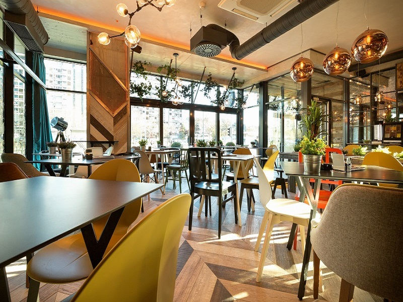 Restaurant Tables – How Important They Are? Here Is An Overview