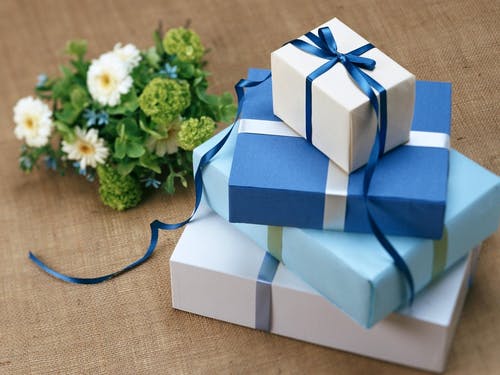 Best gift for your husband on Diwali