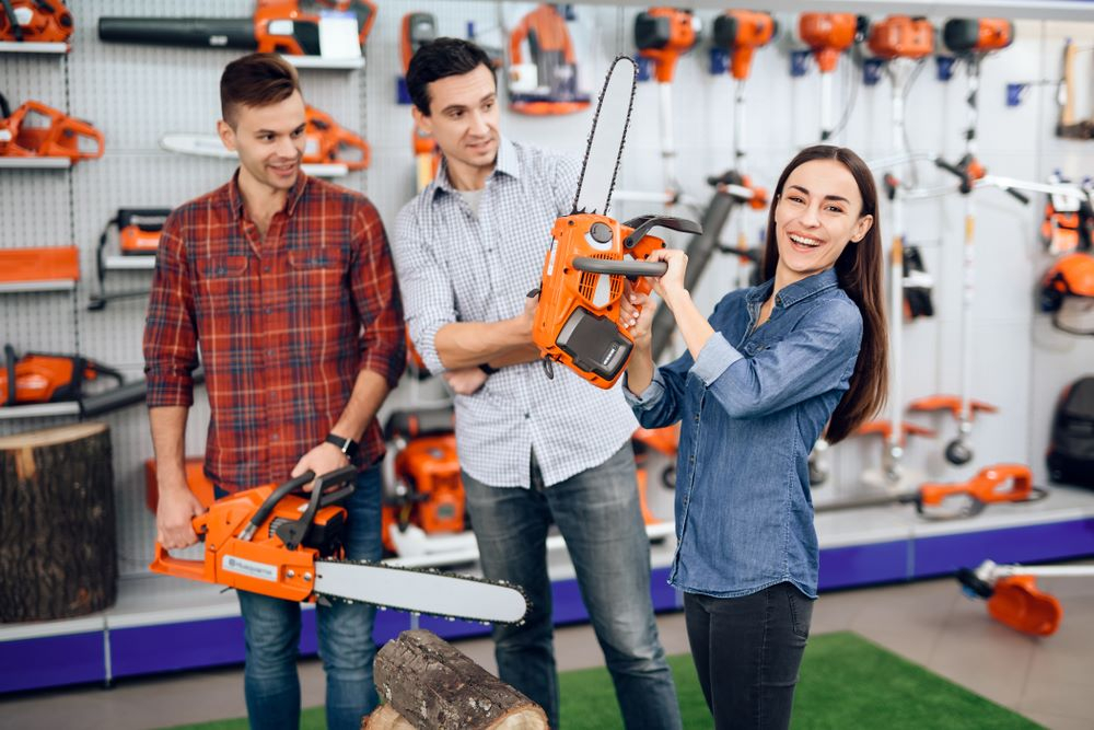 chainsaws 