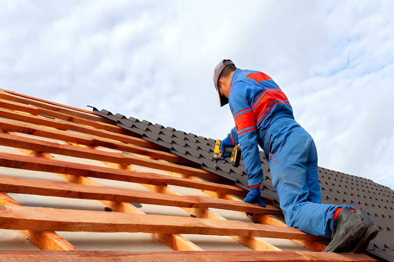 The Ultimate Homeowner’s Guide to DIY Roof Repairs