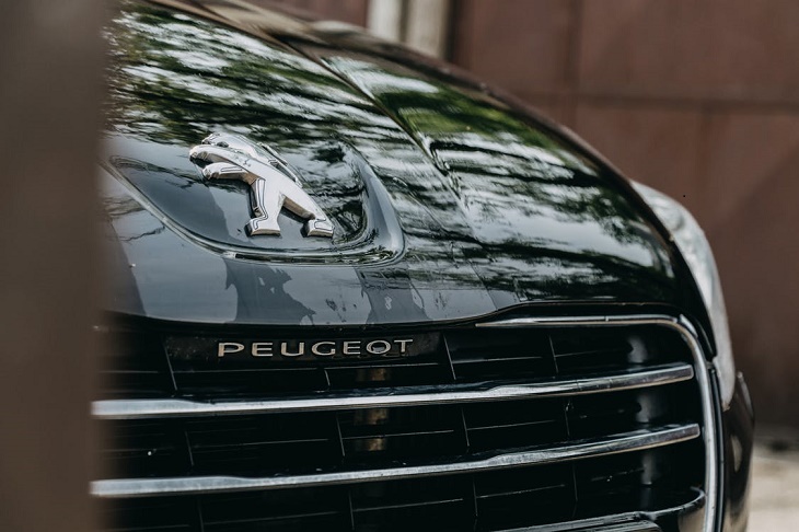 Benefits Of Hiring A Peugeot Service Specialist