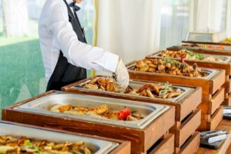 5 Benefits of Hiring Catering for Corporate Events