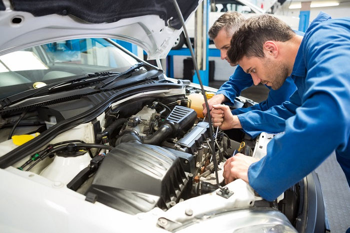 Unveiling the Intrinsic Role of a Land Rover Mechanic in Vehicle Maintenance