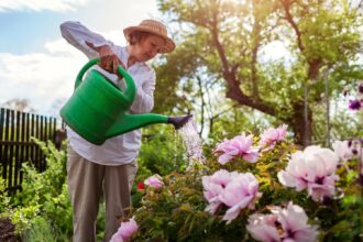 The Ultimate Guide To Gardening Hats: Choosing Style And Comfort