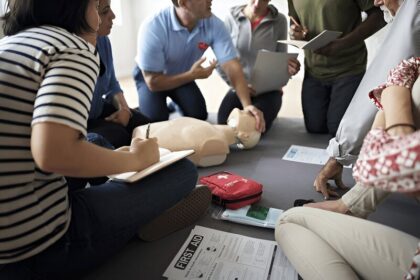 Why You Should Choose HLTAID011 Provide First Aid Training for Your Team