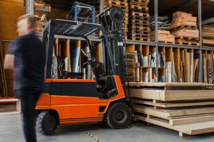 A Complete Guide to Selecting the Right Equipment Through Forklift Sales Melbourne