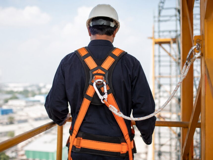 Full Body Safety Harness for Sale: A Beginner’s Guide to Choosing the Right One